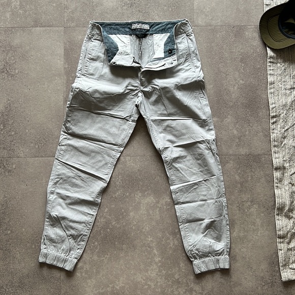 Mens Jcrew Chino Jogger. Size 30. - Picture 3 of 8